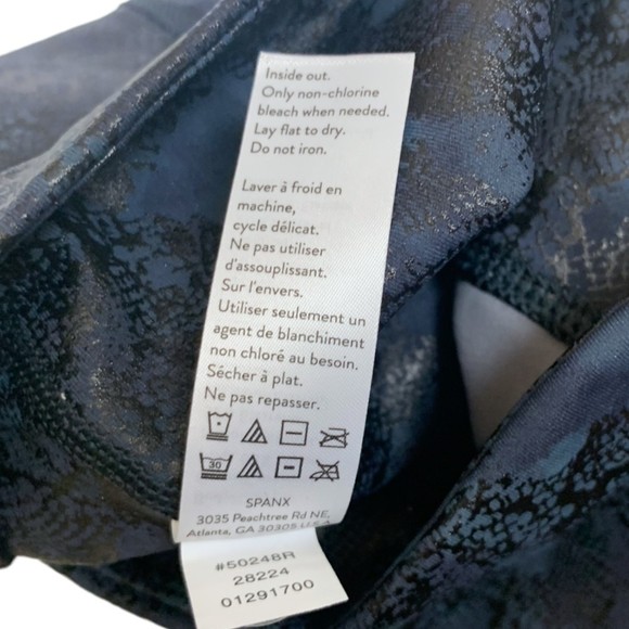 NWT SPANX Reptile 7/8 High Waist Workout Leggings In Navy Reptile Size Small - Picture 5 of 10